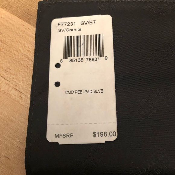 *HOST PICK* COACH IPad Sleeve 100% Leather - Granite Grey - Picture 6 of 8